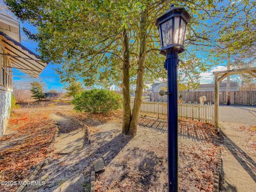 6 Vanard Dr, Brick, NJ, 08723-7427 | Card Image