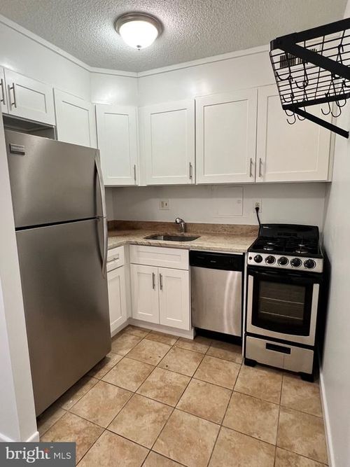 n311-300 M St Sw, WASHINGTON, DC, 20024-4019 | Card Image