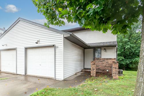 431 Foxfire Dr, COLUMBIA, MO, 65201-3691 | Card Image