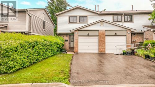 125-125 Ashton Cres, Brampton, ON, L6S3J9 | Card Image