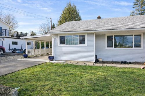 2114 Mckenzie Ave, Comox, BC, V9M1M7 | Card Image