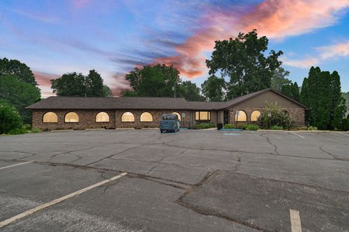 407 W Indiana Ave, Chesterton, IN, 46304 | Card Image
