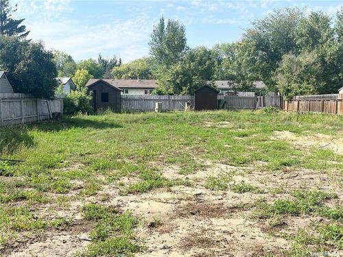 2121 95th St, North Battleford, SK, S9A3G2 | Card Image