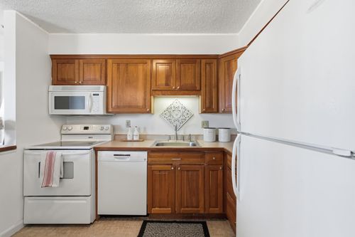 2807-78 10th St E, Saint Paul, MN, 55101-2289 | Card Image