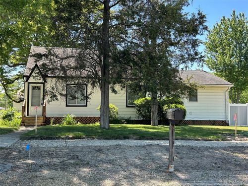 8309 Hugh St, Westland, MI, 48185-1840 | Card Image