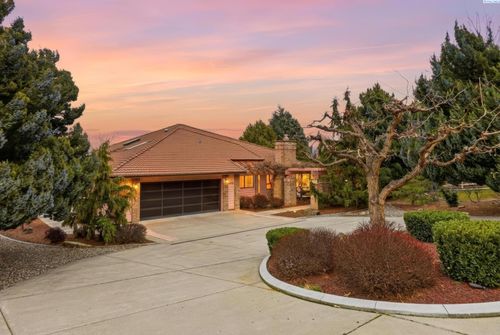 2618 Quarterhorse Way, Richland, WA, 99352-9494 | Card Image