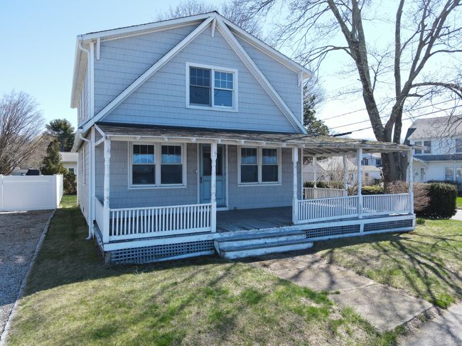 101 Niantic River Rd, House other with 4 bedrooms, 2 bathrooms and 3 parking in Waterford CT | Image 26