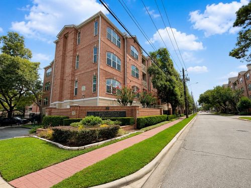 c202-2100 Welch St, Houston, TX, 77019-7612 | Card Image
