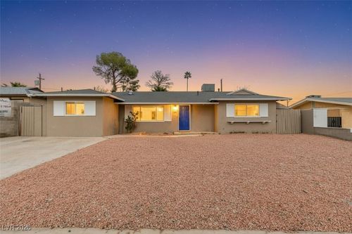 1825 Howard Ave, Las Vegas, NV, 89104-3632 | Card Image