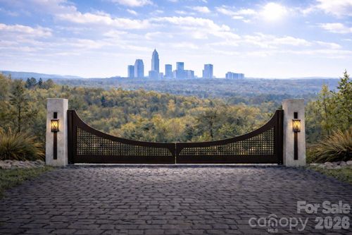 11550 King James Boulevard, Davidson, NC, 28036 | Card Image