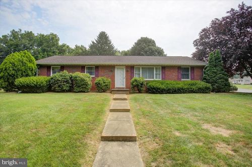 260 Woodstock Rd, FAYETTEVILLE, PA, 17222-9737 | Card Image