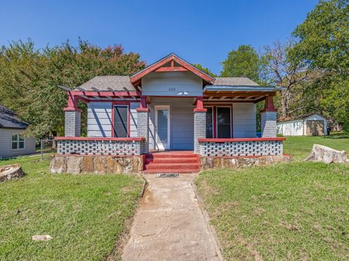 609 E Monterey St, Denison, TX, 75021-6461 | Card Image