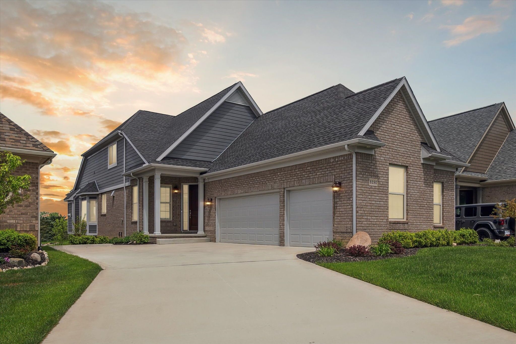 Stoney Creek Dr, South Lyon, MI 48178