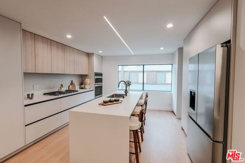 unit-4-4622 Glencoe Ave, Marina del Rey, CA, 90292-6353 | Card Image