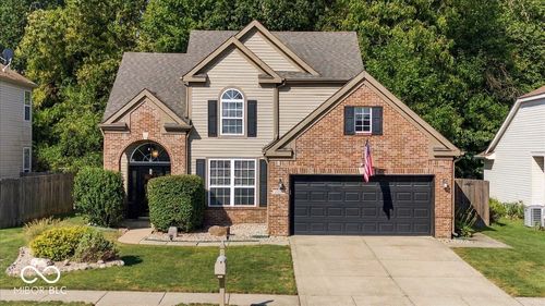 11190 Ruckle St, Carmel, IN, 46032-6927 | Card Image