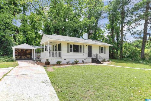 8821 Parkway E, BIRMINGHAM, AL, 35206-1518 | Card Image