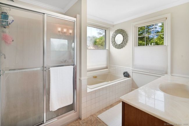 Master bathroom with soaking tub and walk-in shower | Image 22
