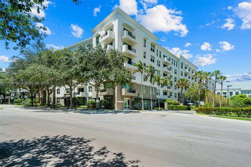 408-2421 Ne 65th St, Fort Lauderdale, FL, 33308-1556 | Card Image