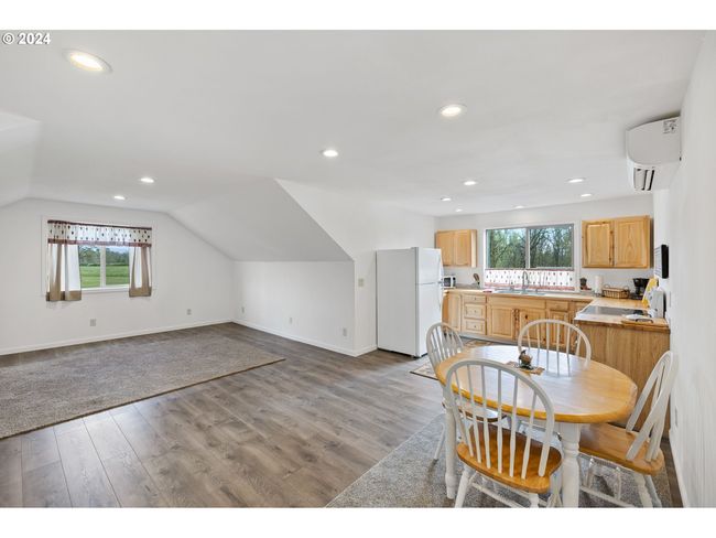 12430 S Oak Grove Rd, House other with 3 bedrooms, 4 bathrooms and 6 parking in Canby OR | Image 19