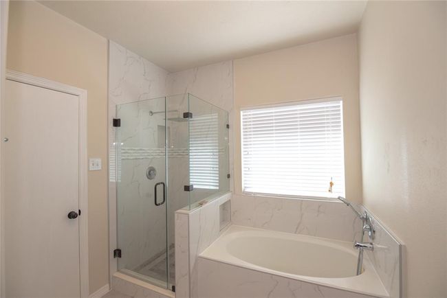 3419 S Daniel Oak Cir, House other with 3 bedrooms, 2 bathrooms and 2 parking in Spring TX | Image 13