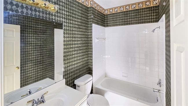 2939 Rosefield Dr, House other with 3 bedrooms, 2 bathrooms and 2 parking in Houston TX | Image 5