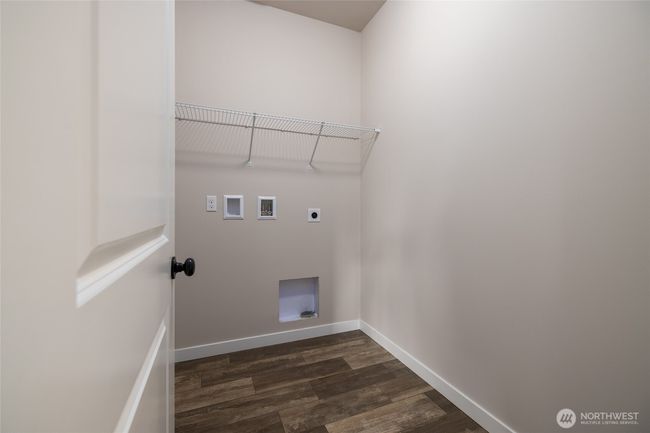 Upstairs utility room | Image 20