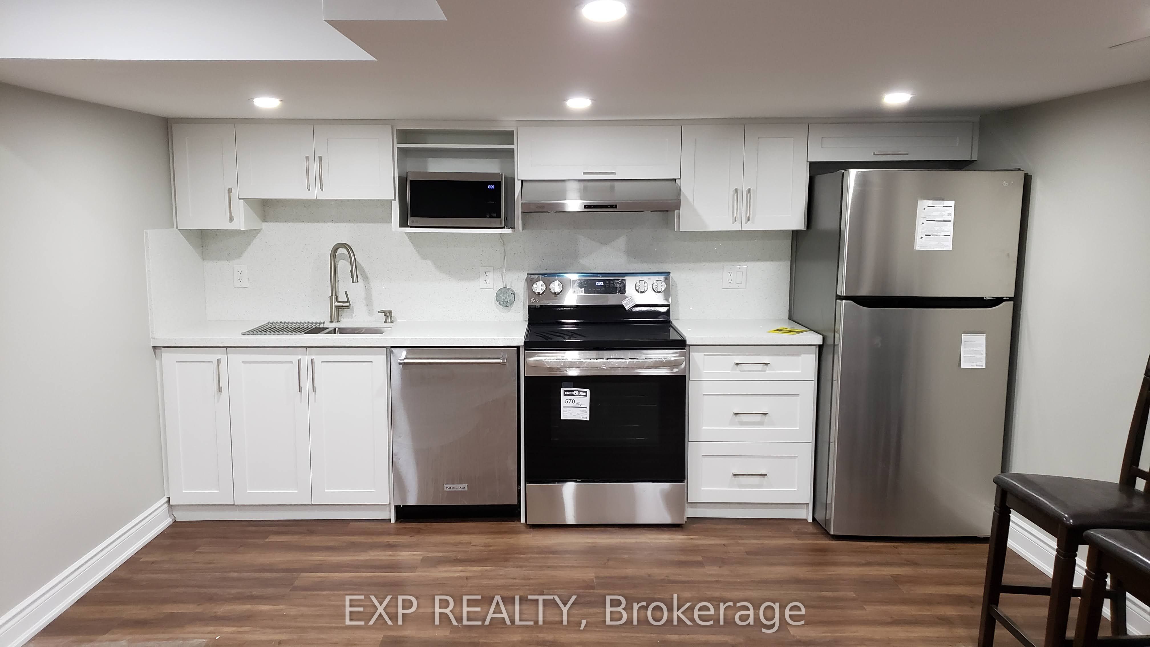 Residential Lease in Oakville