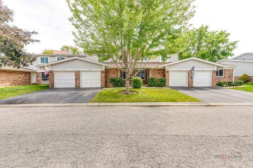 1945 N Jamestown Dr, Palatine, IL, 60074-1413 | Card Image