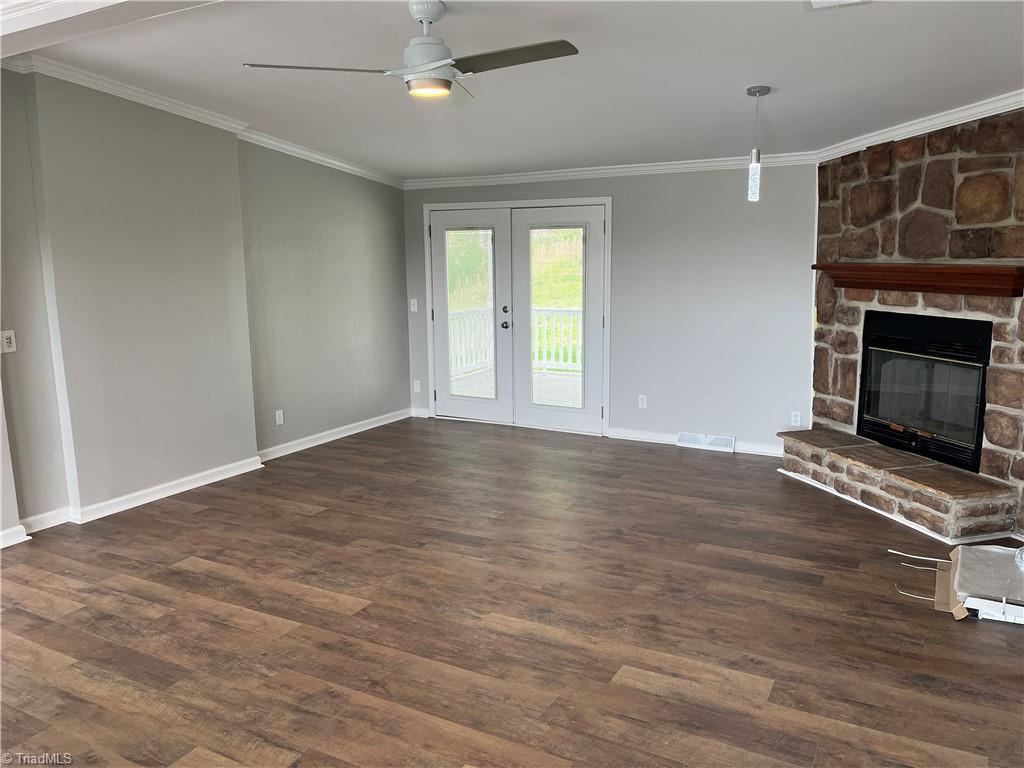 Residential in Walnut Cove 4