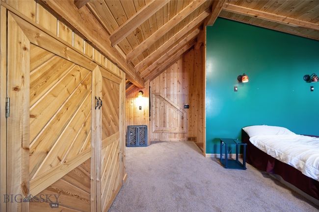 Upstairs Bedroom | Image 12