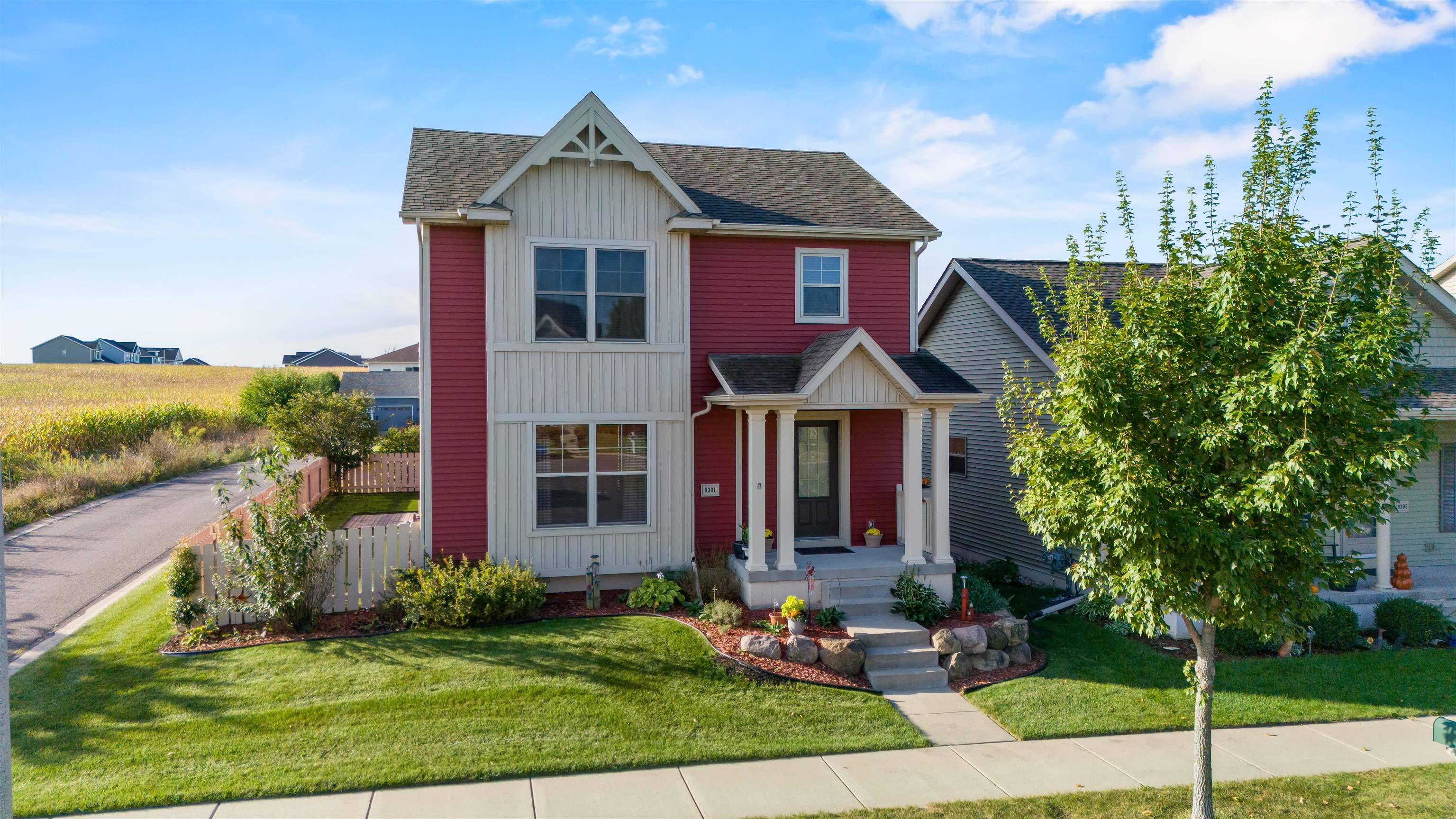 Golden Hue Blvd, Verona, WI 53593