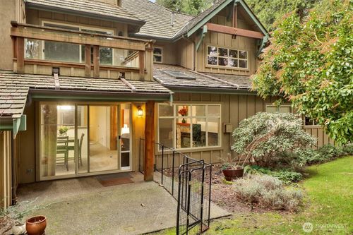 unit-104-5438 Snow Goose Ln, Blaine, WA, 98230-6309 | Card Image
