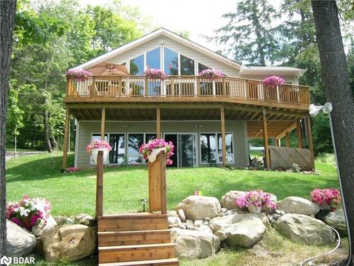 12-1202 Windermere Rd, Utterson, ON, P0B1M0 | Card Image