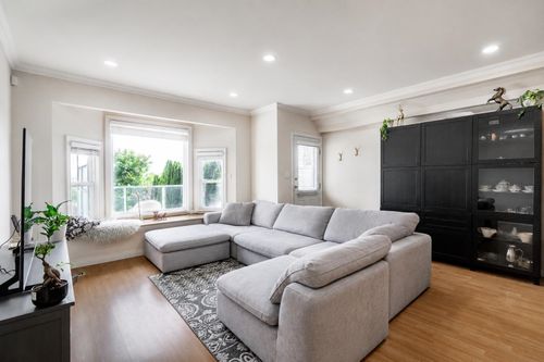 1124 Rochester Ave, Coquitlam, BC, V3K2X4 | Card Image
