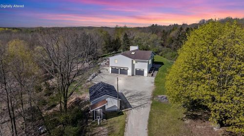 921 Tuscola Lane, Trenton, WI, 53095 | Card Image