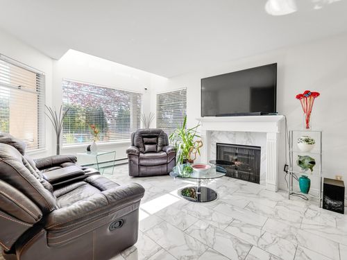 101-1225 Merklin St, White Rock, BC, V4B4B8 | Card Image