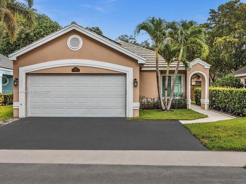 0-2970 Myrtle Oak Cir, Davie, FL, 33328-6737 | Card Image