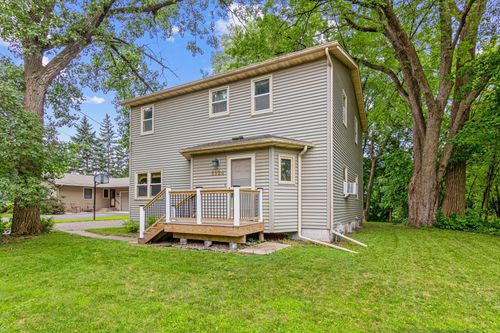 5924 Oakwood Mnr Ne, Fridley, MN, 55432-5831 | Card Image