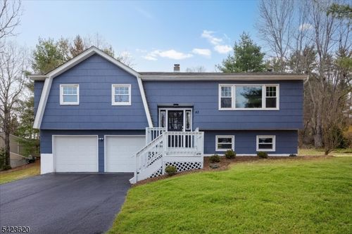 43 Courtland Dr, Sussex, NJ, 07461-1711 | Card Image