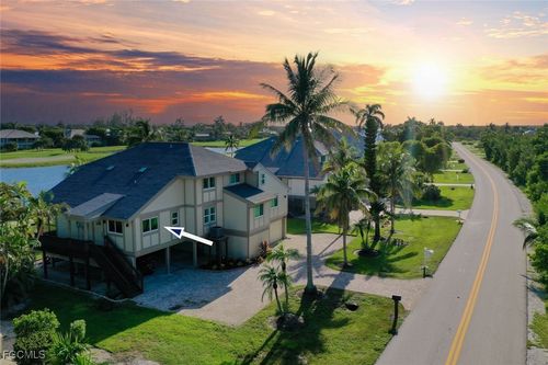 1611 Sand Castle Rd, SANIBEL, FL, 33957-3638 | Card Image