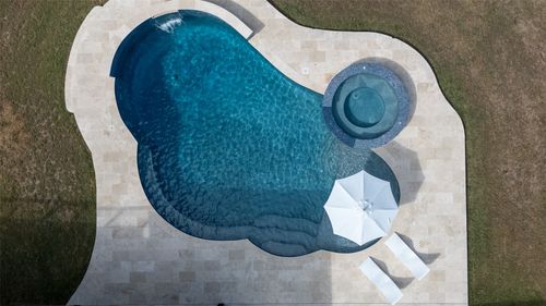 724 Chama Trce, Dripping Springs, TX, 78620-5254 | Card Image