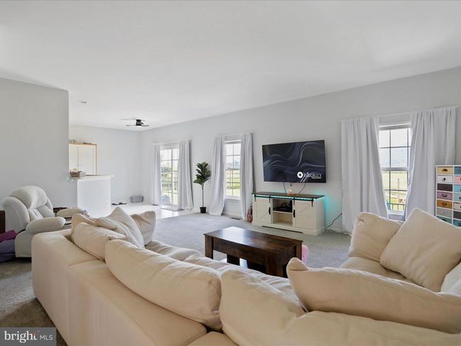 12414 Summit Vista Dr, House other with 3 bedrooms, 2 bathrooms and null parking in MERCERSBURG PA | Image 5
