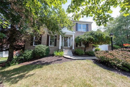366 Valerie Dr, Cranberry Twp, PA, 16066-4658 | Card Image