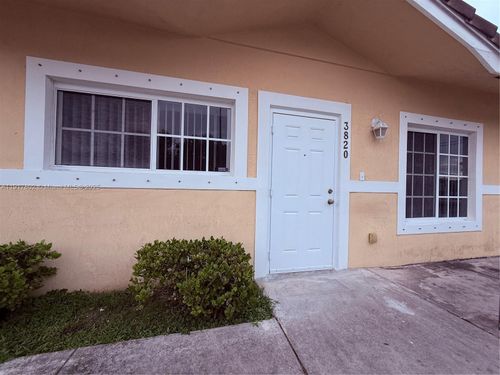 31-3820 Sw 48th Ave, Pembroke Park, FL, 33023-7900 | Card Image