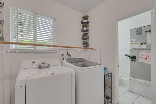 7340 Sw 123 Rd Ter, House other with 5 bedrooms, 3 bathrooms and null parking in Pinecrest FL | Image 21