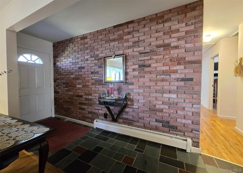 38 Woodbury Rd, Farmingville, NY, 11738-2319 | Card Image