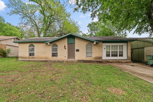 214 Independence Dr, Garland, TX, 75043-2314 | Card Image