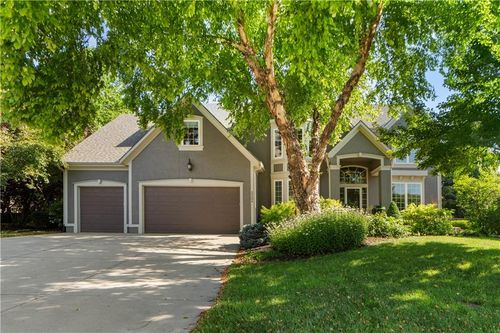 22404 W 58th Ter, Shawnee, KS, 66226-7930 | Card Image