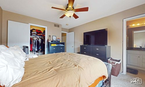 unit-4-2426 Courtyard Cir, Aurora, IL, 60506-6647 | Card Image