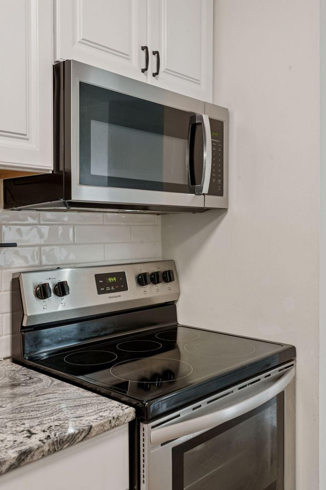 APT-405 - 1181 Edgcumbe Rd, Condo with 2 bedrooms, 1 bathrooms and null parking in Saint Paul MN | Image 10